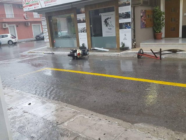 FOTO/Ndodh e papritura me ciklonin në Greqi, nëntë orët e ardhshme kritike për vendin