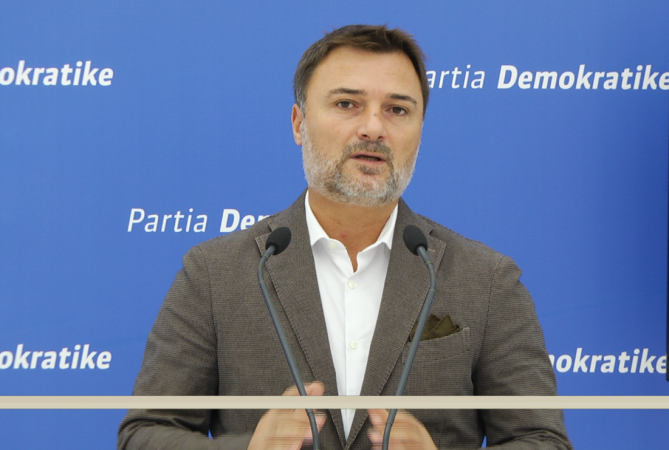 “Na kanë ndërruar gjendjen civile se jemi të djathtë”, PD tregon planin e Ramës për manipulimin e zgjedhjeve, gati tjetër padi