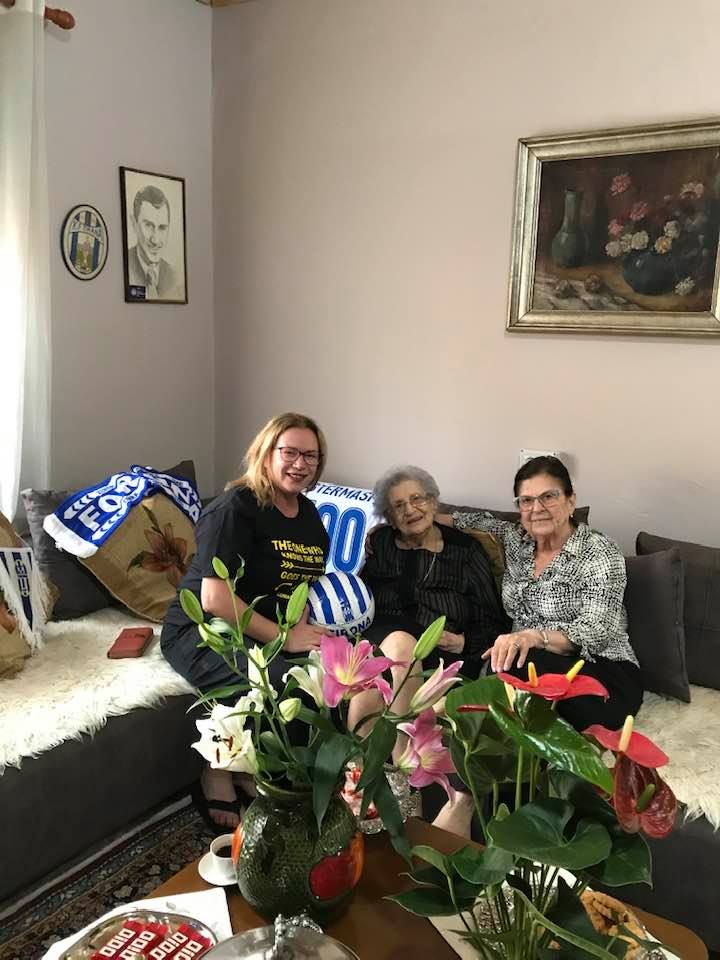 “1 shekull jetë”, gruaja e legjendës Selman Stërmasi feston 100-vjetorin e lindjes