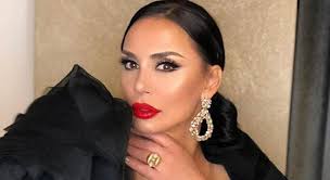 Plas sherri/Kompania muzikore i nxjerr videon Albëries ku ofendon këngëtaret e reja: Mbani ato k*rva…