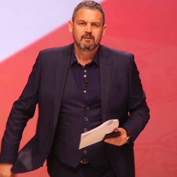 Pas 17 vitesh në ekranin e “Top Channel”, Alban Dudushi largohet drejt një tjetër televizioni