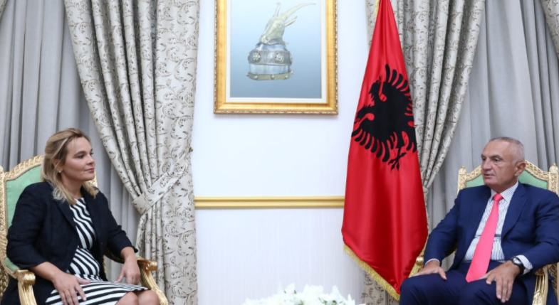 FOTOLAJM/Takimi i parë zyrtar mes tyre, Kryemadhi i shkon vetë në zyrë Metës