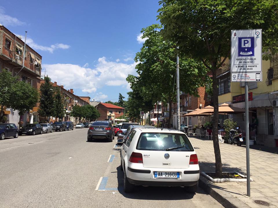 DENONCIMI/ Një tjetër grabitje nga rrugaçët e Tirana Parking dhe rrugaçët e Policisë Bashkiake