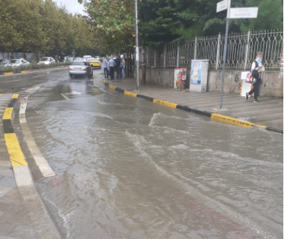 FOTO/Në dy ditë me shira, përmbyten rrugët kryesore të Tiranës