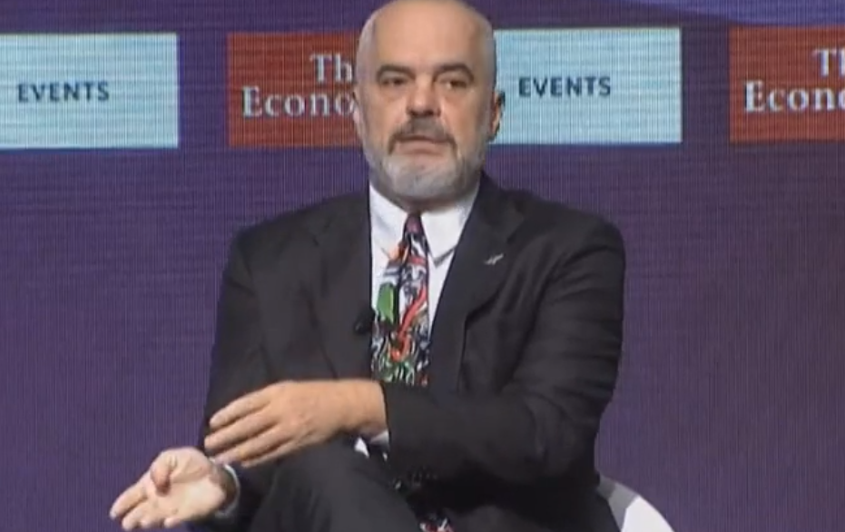 VIDEO/Rama tregon idenë si të zgjidhet çështja për detin, ngacmohet nga ish-ministrja greke