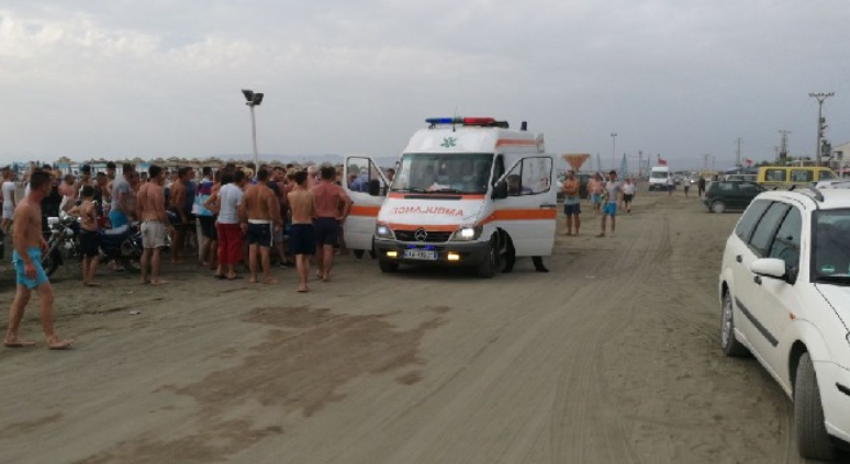 U ndje keq pas larjes në det, ndërron jetë rrugës për në spital e moshuara në Durrës