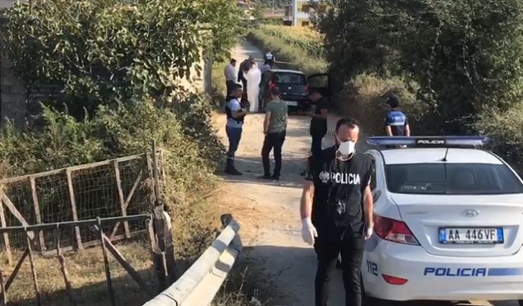 U vra me 14 plumba brenda në makinë, ky është 33-vjeçari i ekzekutuar në Rrogozhinë