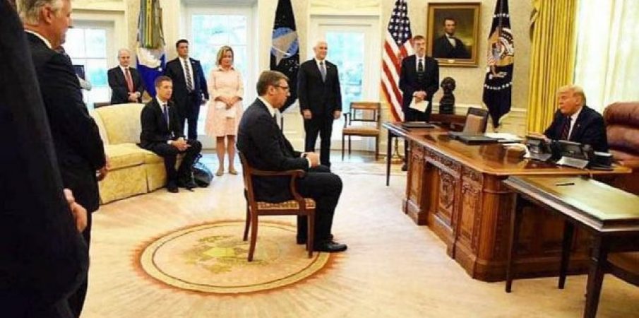 Ministri i jashtëm gjerman boton foton e turpërimit që Trump i bëri Vuçiçit: Koha për diplomaci serioze