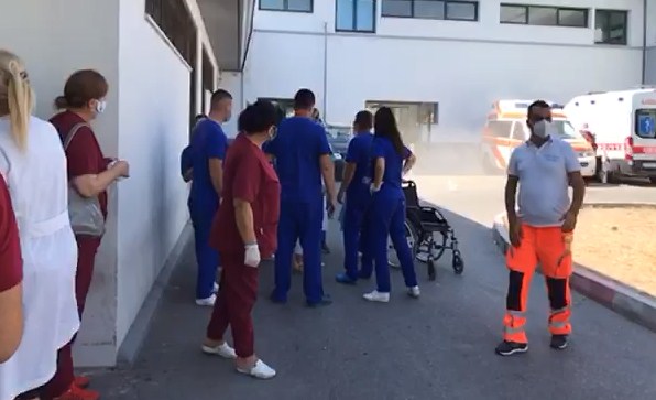 Policia reagon zyrtarisht për zjarrin tek Urgjenca në Durrës, mjekët tregojnë çfarë ndodhi