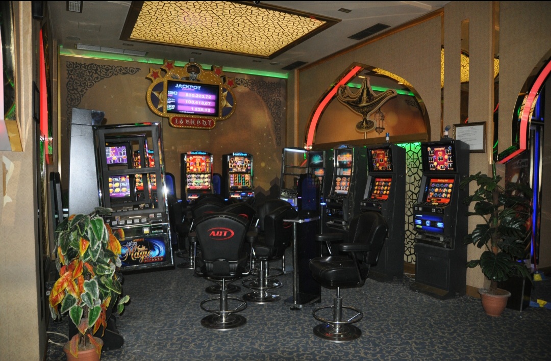 Bllokohet lokali i lojrave te fatit ne rrugen Thumane-Milot