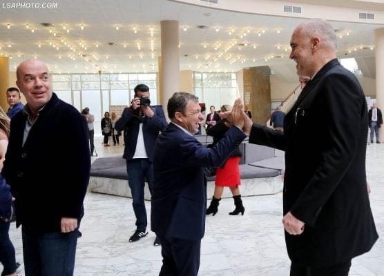 U rrit Ard Cela u bë peshk i madh!