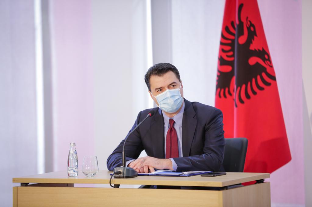 “I pari i mafies se ilaceve, Tom Doshi”