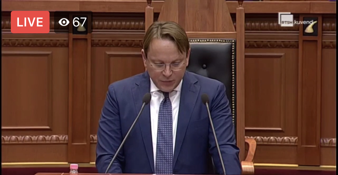 VIDEO/ Varhelyi: Reforma zgjedhore është kusht i panegocueshëm per hapjen e negociatave në praktikë