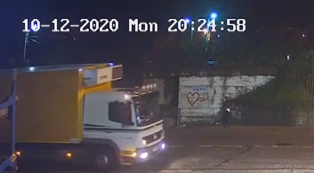 VIDEO/Pamjet e rënda të aksidentit tragjik, makina merr përpara vajzën në Elbasan