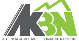 Pae kerkohej Gradeci, grupi prej 8 zyrtaresh e biznesmenesh