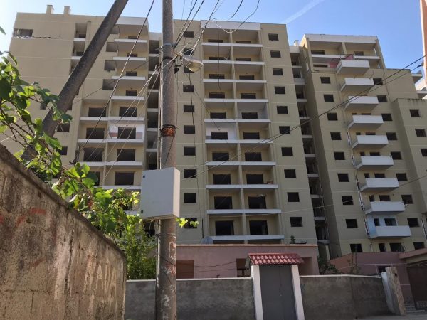 U spostua nga tërmeti, IKMT shemb sot pallatin 14-katësh në Durrës, do përdoret sasi e madhe eksplozivi