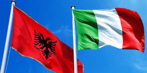 Italia mbyll kufinjtë për Shqipërinë .Ja deri kur