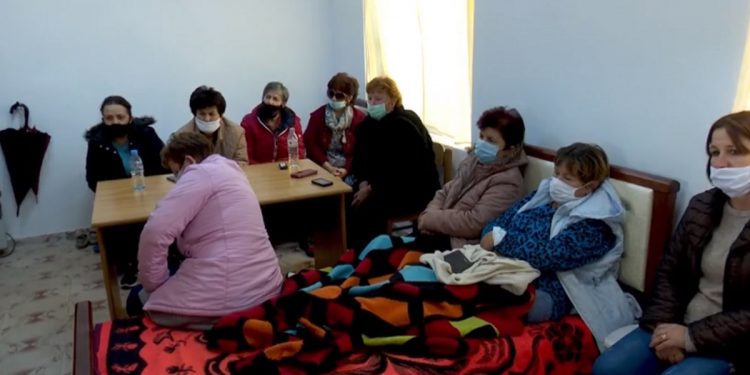 Dy greviste ne spital, Meta thirrje per zgjidhje shteterore te problemit te pagave te naftetareve