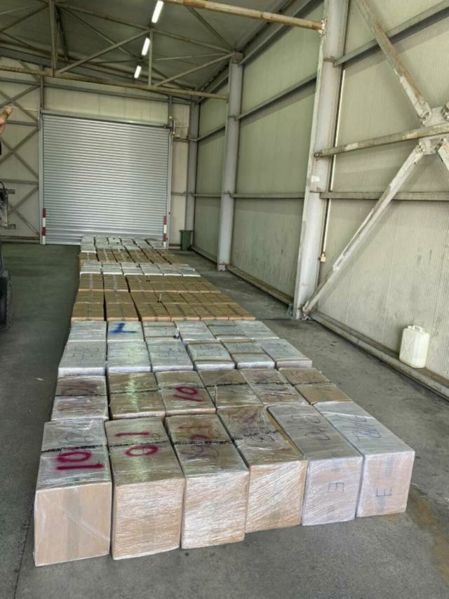 Më se 2 ton kanabis zbulohet nga policia në Podgoricë. Doli nga Shqipëria me destinacion BE