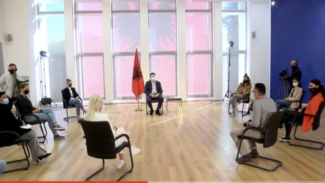 Gazetaret e covid, takim me Bashen: Fakte dhe detaje qe nuk i kane raportuar as ne mediat e tyre