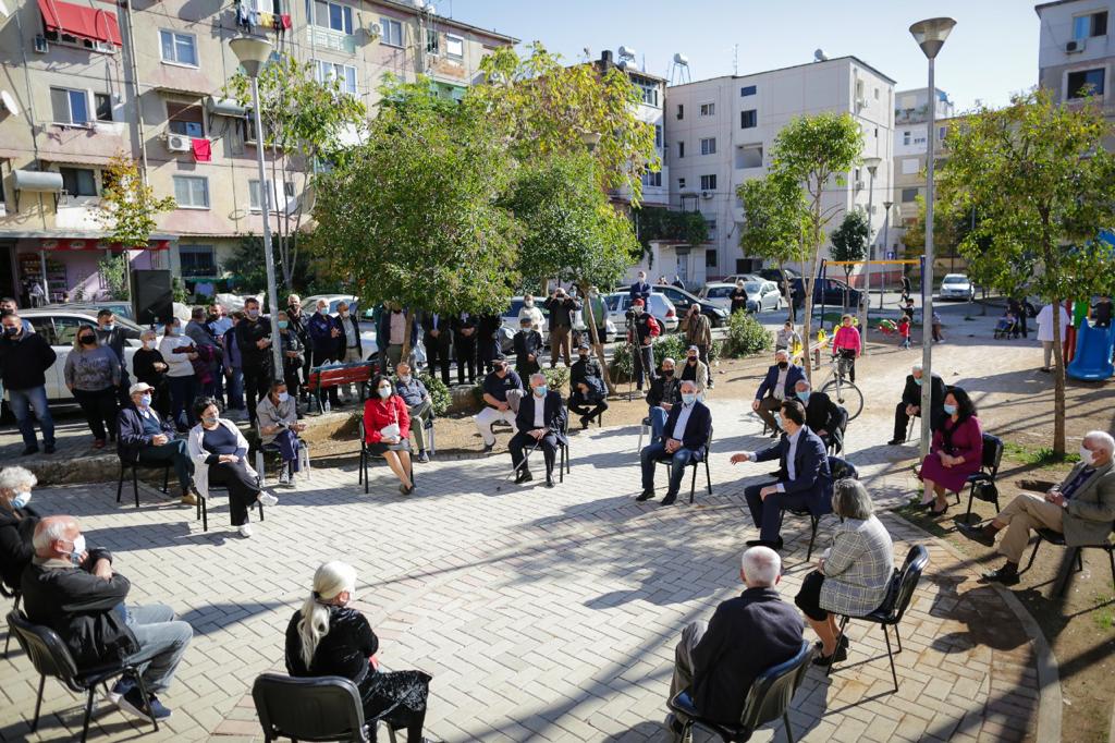 Basha takon pensionistet: Te na ruaje zoti, se qeveria….!