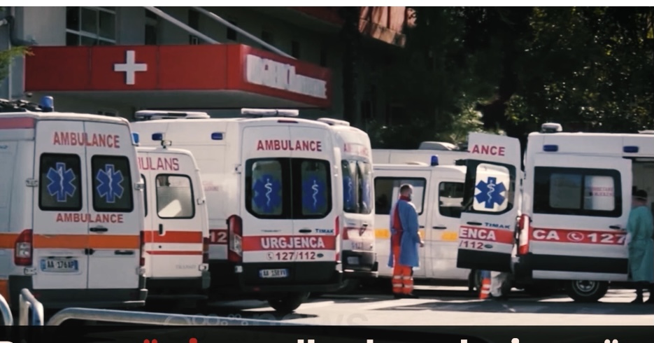VIDEO/ PD nxjerr videon e ambulancave. Qeveria pergjegjese, nuk mori masa