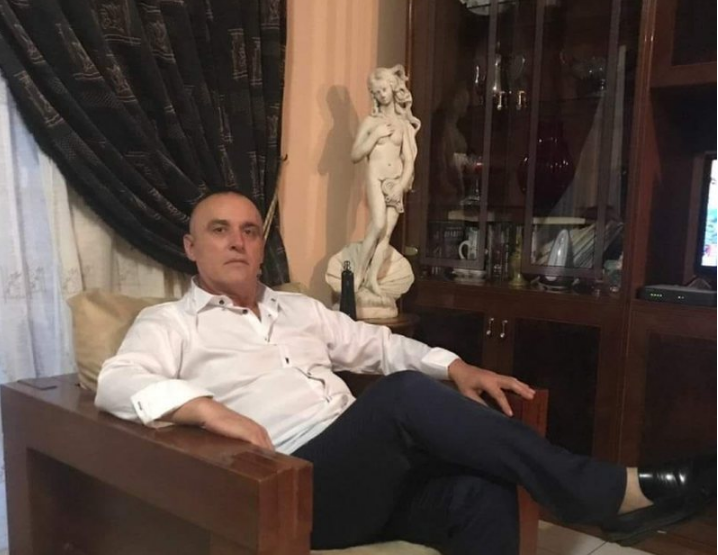 Humb betejën me koronavirus koreografi i njohur i Elbasanit