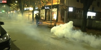 Mbyllet protesta ne diten e 5-të, përplasja e fortë tek ish blloku