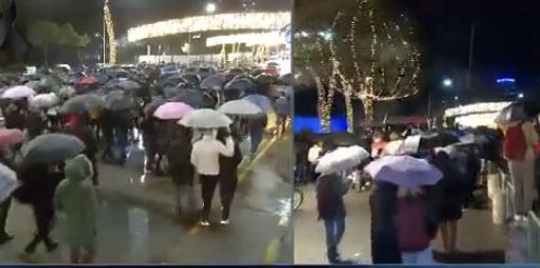 Protestuesit nisen drejt Kryeministrisë, disa të lënduar, Stresi dhe një polic