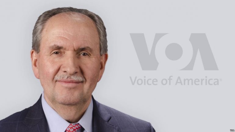 Elez Biberaj largohet nga drejtor i Zërit të Amerikës, tregon arsyet dhe cila është detyra tjetër