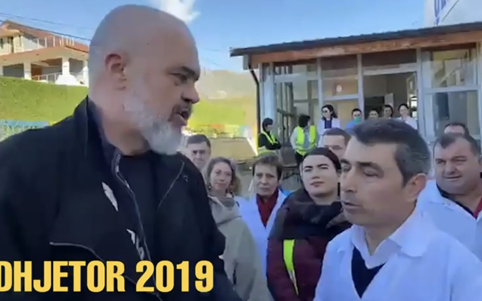 Video ku Rama cakton kohën kur do përfundojë spitali në Laç