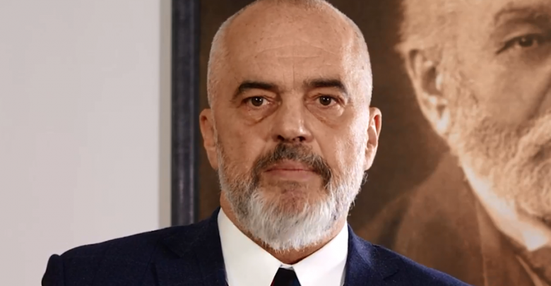 Sandër Lleshaj i dorëzon dorëheqjen kryeministrit Rama