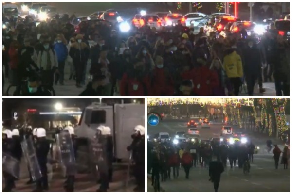 “Lironi vëllezërit tanë” thërrasin para kordonit të policisë protestuesit