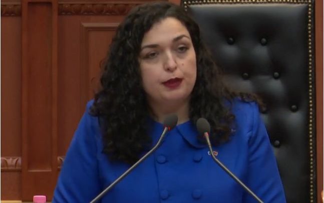 Osmani në Kuvend: Kosova nuk mund ta shpërblejë Serbinë me territorin e saj. Rama mungon në seancë