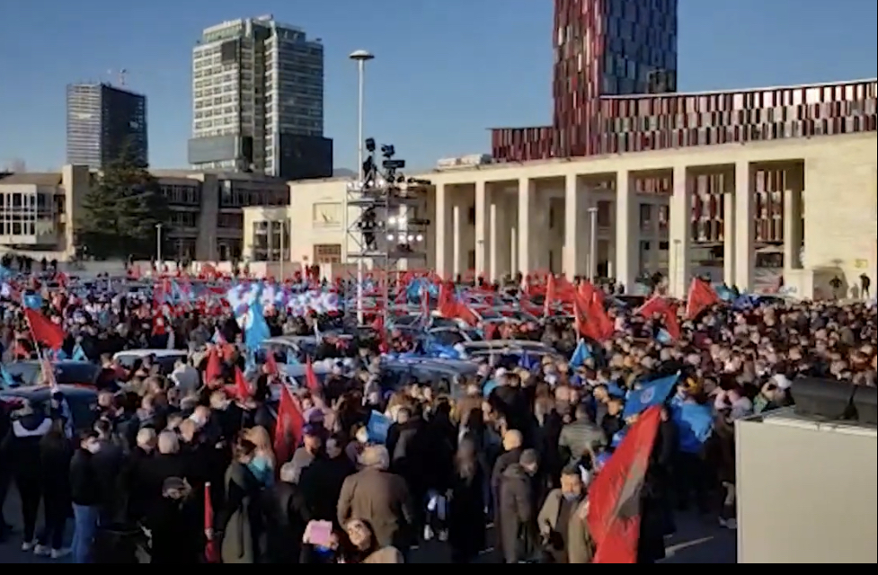 Demokratët nisin festën e fushatës, cila është kolona zanore e zgjedhur nga PD