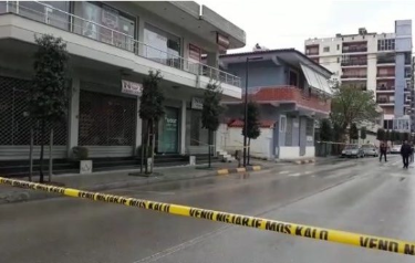 MAT/ Sulmohet me eksploziv banesa e oficerit të shërbimit sekret