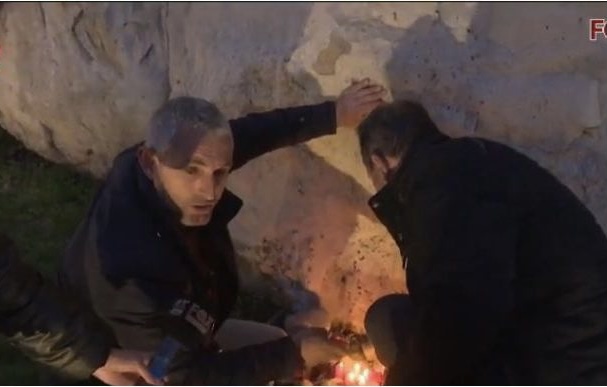 Shoqëria civile homazh për Arjan Salën: Për demostruesit kishin ujë zjarrfikset, për zjarrin jo!