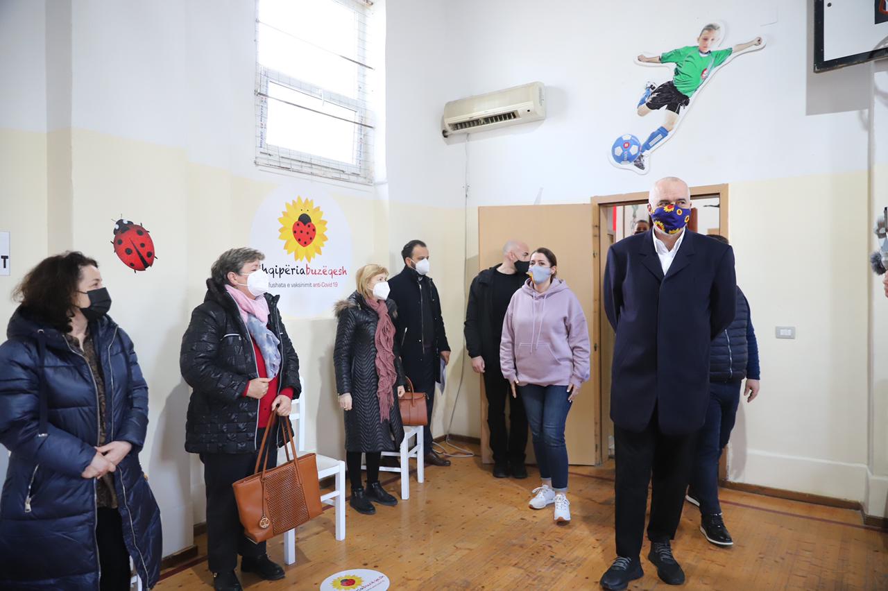 Manastirliu: Në 4 ditët e para u vaksinuan 2664 mësues
