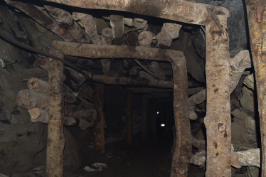 Bulqizë, galeria zë një minator, niset urgjent drejt Tiranës