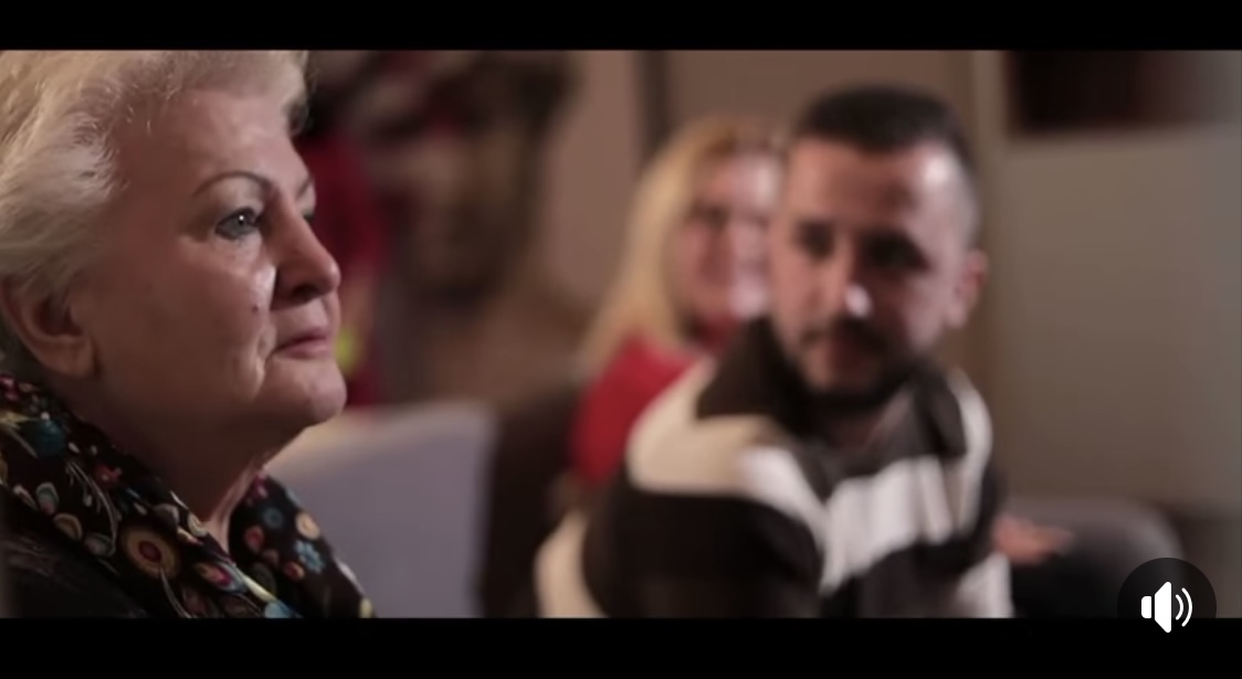 Erion Veliaj neverit mijëra qytetarë me reklamën ku përdoret gjyshja me sklerozë