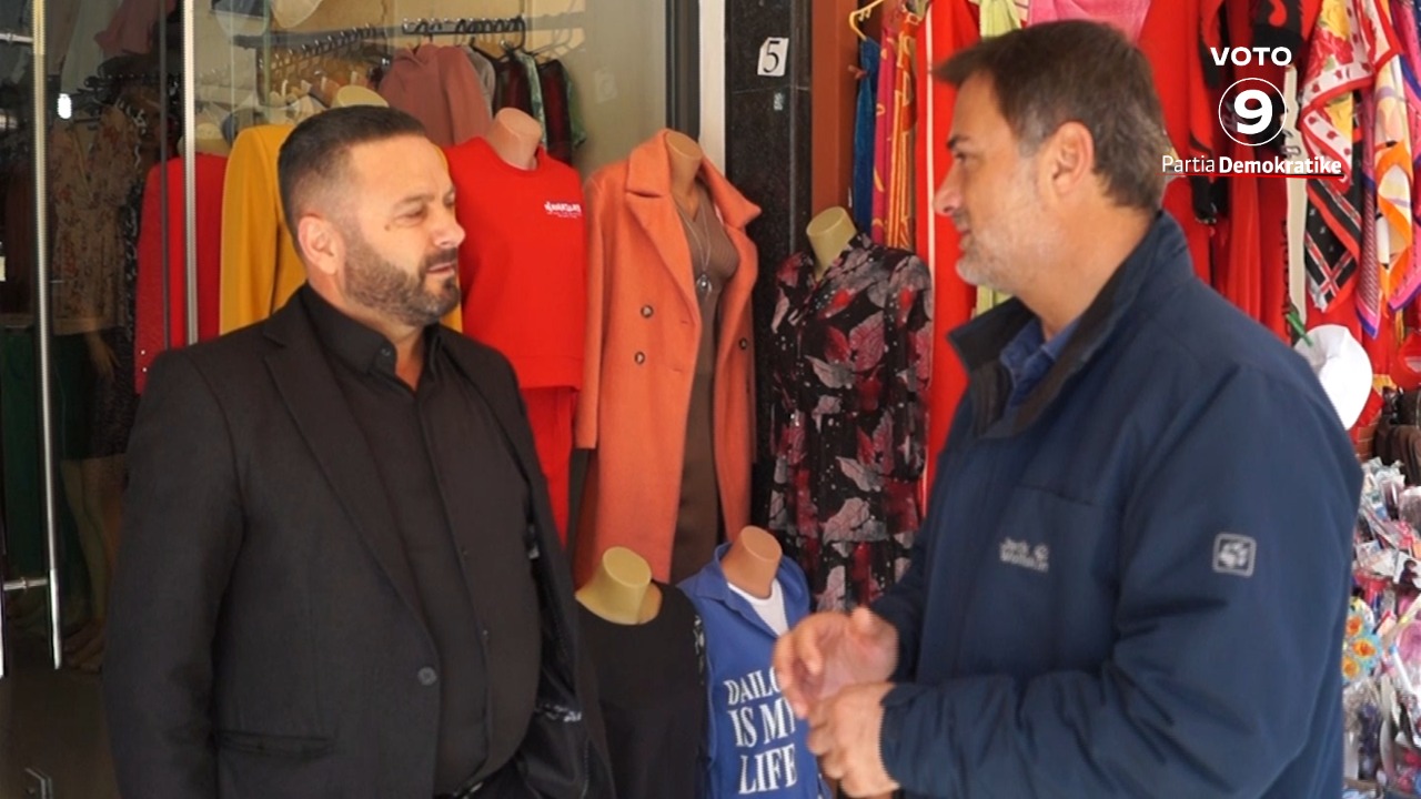 ALIBEAJ/ Fier, socialistë dhe demokratë në një zë: “Këta na çuan në zero”