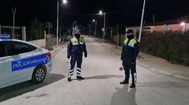Ngjarje e rëndë në Divjakë, policia zbarkon me pajisje të blinduara