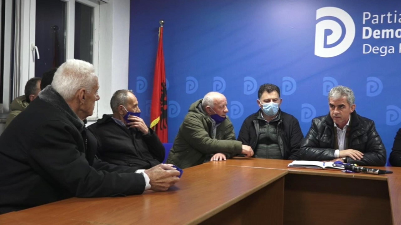 Flamur Hoxha me ish-të përndjekurit politikë në Kukës: Programi i PD zgjidh përfundimisht rehabilitimin