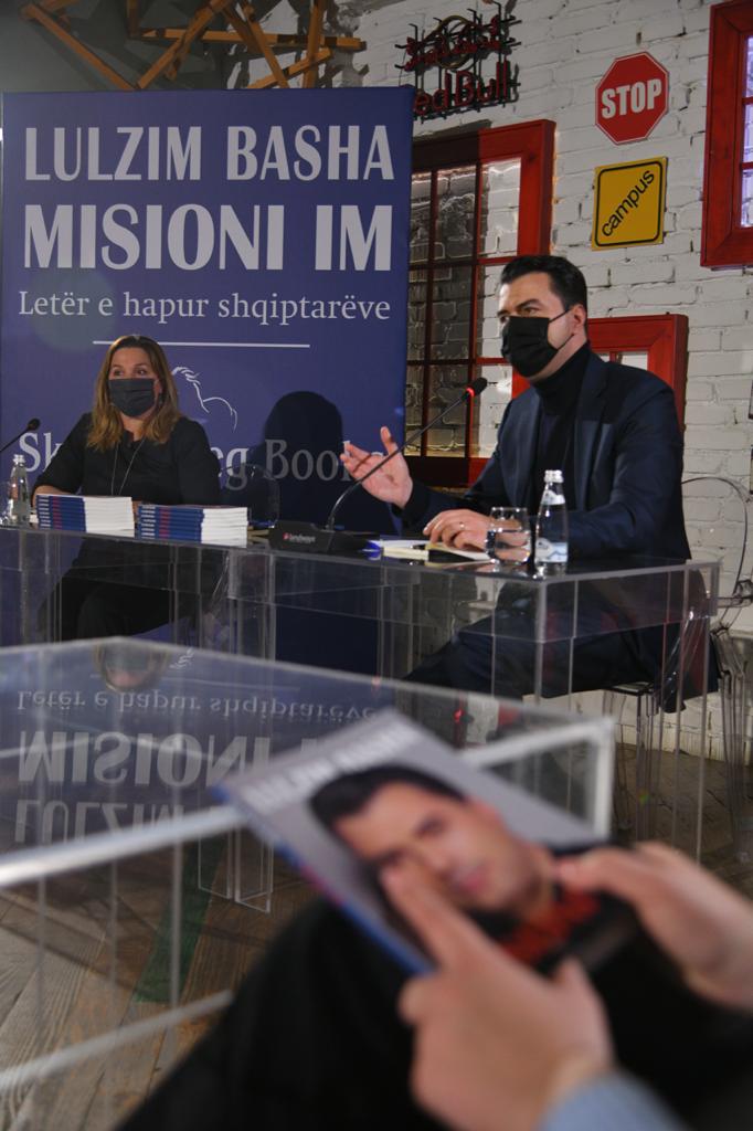 Flutura Acka: Libri i Bashës, një traktat për Shqipërinë sot. Duhet ta lexoje çdo shqiptar