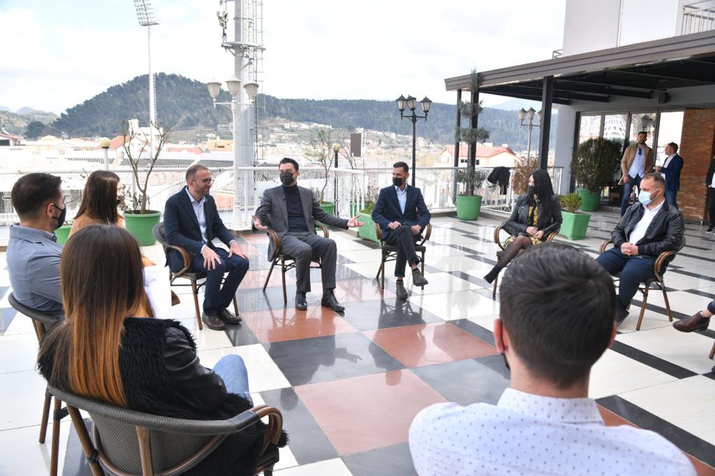 Të rinjtë Bashës: Jemi pa punë dhe të pasigurtë nga kriminaliteti në qytet