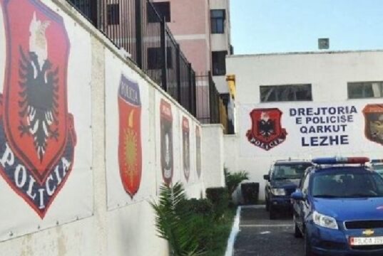 Sulmohet me pistoletë dhe shkopa bejzbolli karburanti në Lezhë