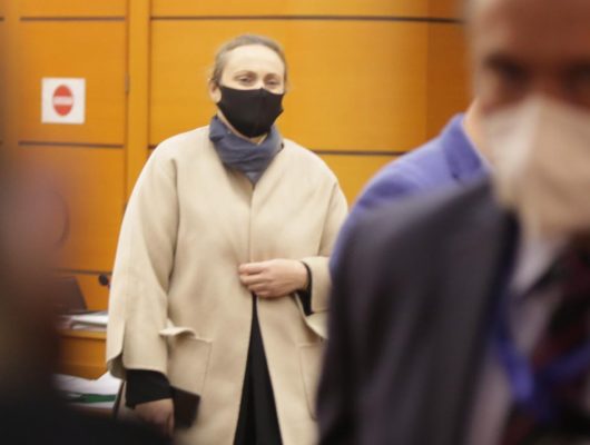 KPK/Debat i ashpër mes prokurores Elisabeta Imeraj dhe vëzhguesit ndërkombëtar Jakobs. Përgjigjet e Imeraj për akuzat dhe dyshimet e Jakobs