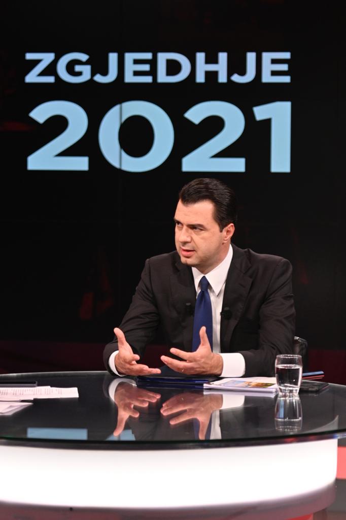 Basha: Ka një grusht njerëzish që duan ta mbajnë Shqipërinë të lodhur e të pashpresë