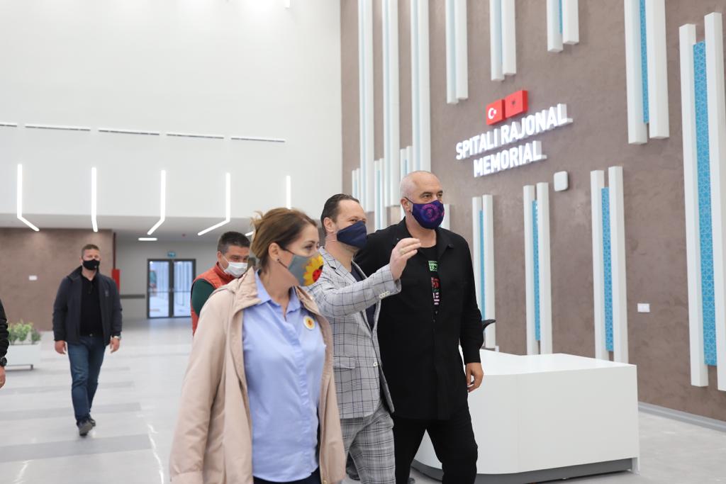 Kantina spitalore në Fier, si janë punët në dhuratën elektorale të Erdogan për Ramën