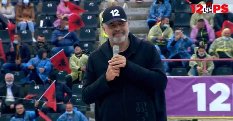 NUMRI/ Rama bën publike numrin e kartës së tij të identitetit, për të fashitur skandalin e PS me të dhënat personale